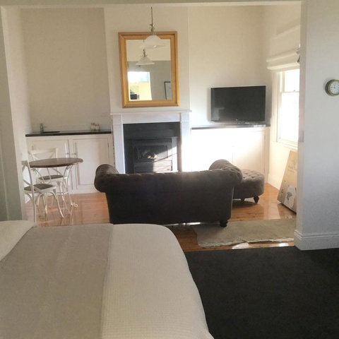 Railway Cottage In Beachport - Lightning Ridge Tourism 15