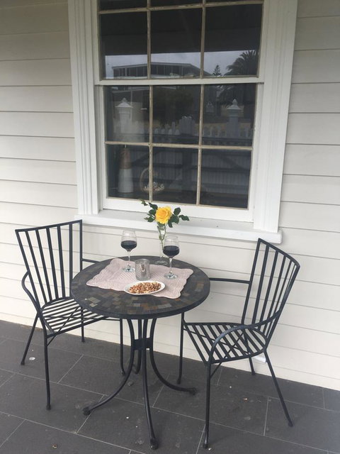 Railway Cottage In Beachport - Lightning Ridge Tourism 21