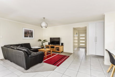 City Fringe Apartment - Lightning Ridge Tourism 7
