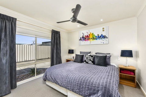 City Fringe Apartment - Lightning Ridge Tourism 2