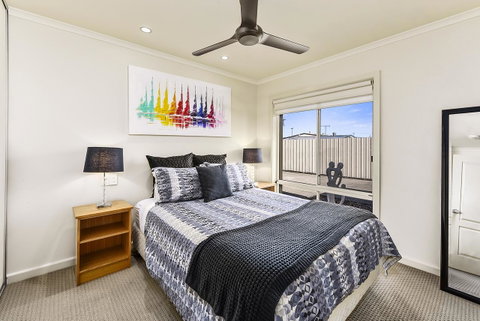 City Fringe Apartment - Lightning Ridge Tourism 4