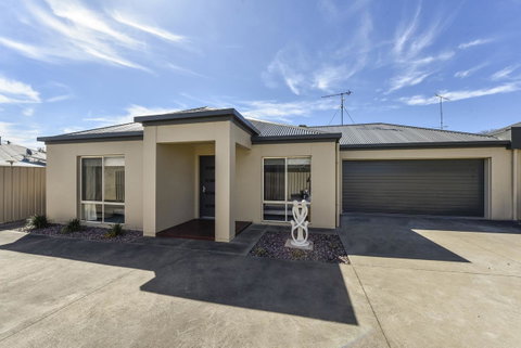 City Fringe Apartment - Lightning Ridge Tourism 10