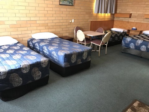 Frewville Motor Inn - Lightning Ridge Tourism 14