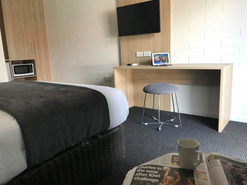 Frewville Motor Inn - Lightning Ridge Tourism 1
