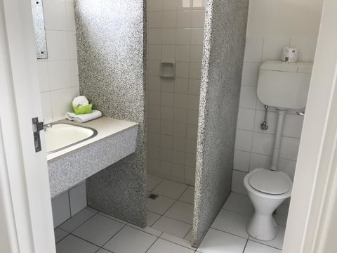 Frewville Motor Inn - Lightning Ridge Tourism 17