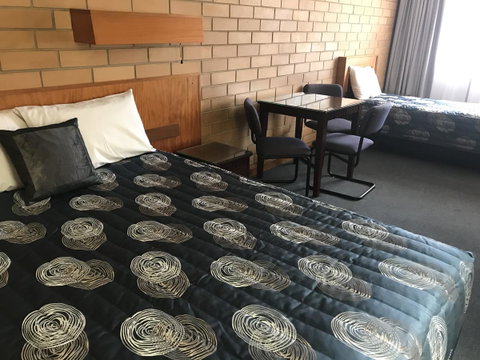 Frewville Motor Inn - Lightning Ridge Tourism 11
