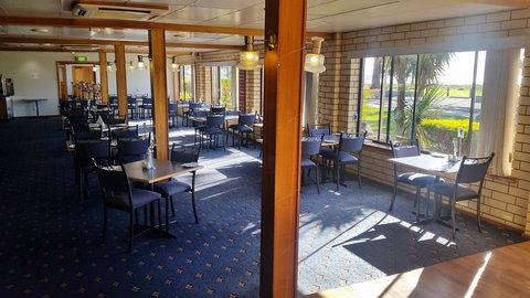 Lacepede Bay Motel - Lightning Ridge Tourism 8