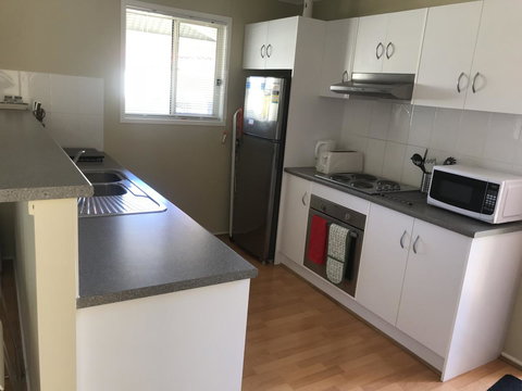 Boomerang Beach House - Lightning Ridge Tourism 4