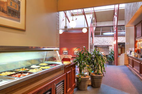 Victoria Hotel Strathalbyn - Lightning Ridge Tourism 4