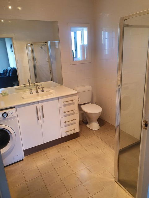 Limestone Coast Lifestyle Apartments - Lightning Ridge Tourism 10