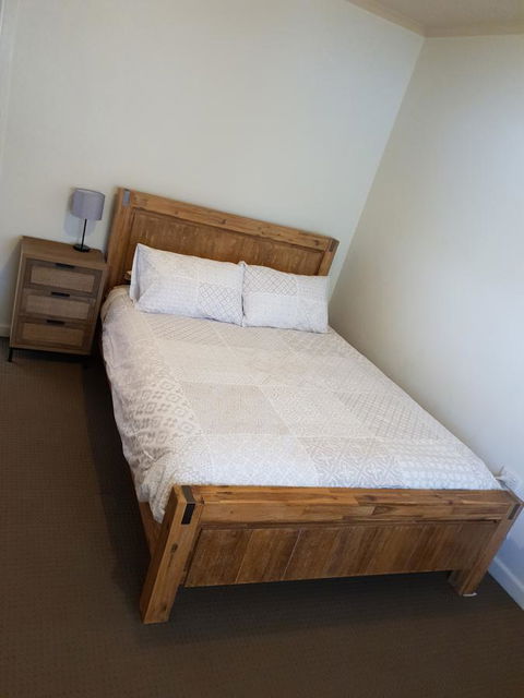 Limestone Coast Lifestyle Apartments - Lightning Ridge Tourism 8