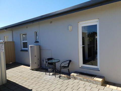 Limestone Coast Lifestyle Apartments - Lightning Ridge Tourism 7