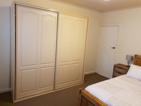 Limestone Coast Lifestyle Apartments - Lightning Ridge Tourism 14