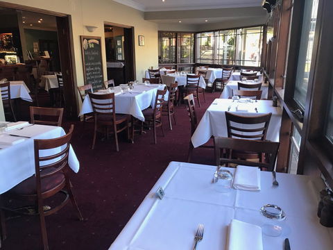 St Francis Winery - Lightning Ridge Tourism 24