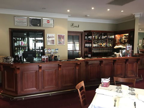 St Francis Winery - Lightning Ridge Tourism 23