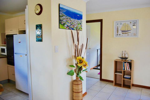 Annie\'s Balquhidder Cottage - Lightning Ridge Tourism 3
