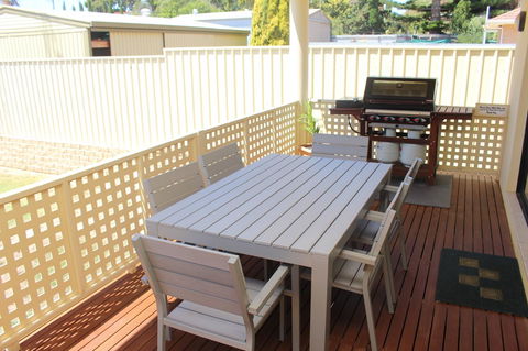 The Lighthouse - Beachfront Accommodation - Lightning Ridge Tourism 3