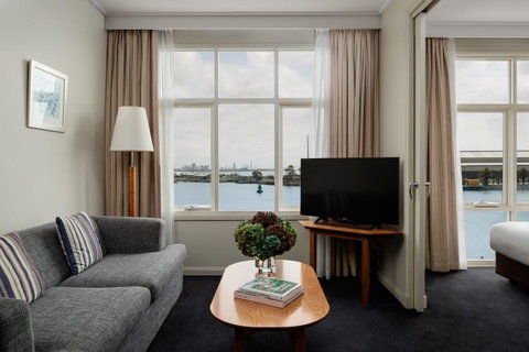 Rydges Newcastle - Lightning Ridge Tourism 1