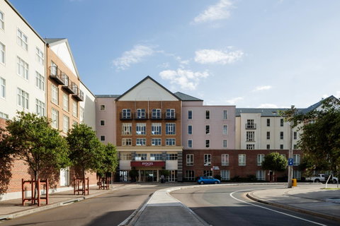 Rydges Newcastle - Lightning Ridge Tourism 2