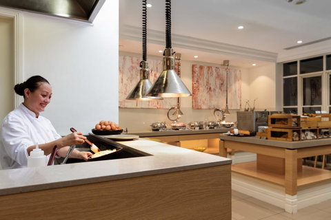 Rydges Newcastle - Lightning Ridge Tourism 31