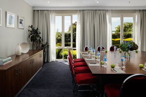 Rydges Newcastle - Lightning Ridge Tourism 39