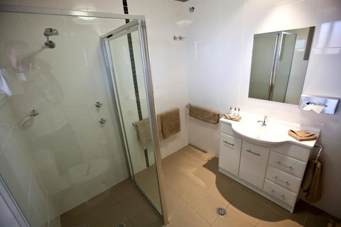 Cattlemans Country Motor Inn & Serviced Apartments - Lightning Ridge Tourism 6