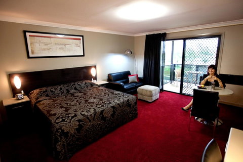 Cattlemans Country Motor Inn & Serviced Apartments - Lightning Ridge Tourism 8