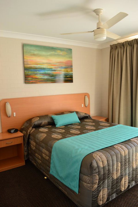 Cattlemans Country Motor Inn & Serviced Apartments - Lightning Ridge Tourism 37