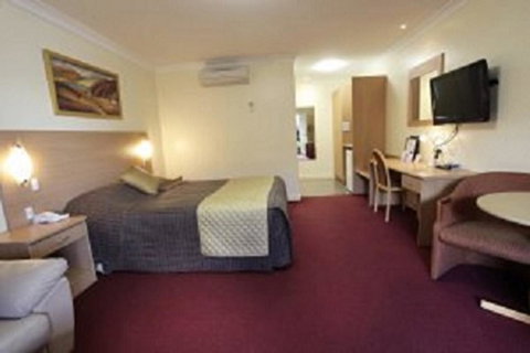 Cattlemans Country Motor Inn & Serviced Apartments - Lightning Ridge Tourism 26
