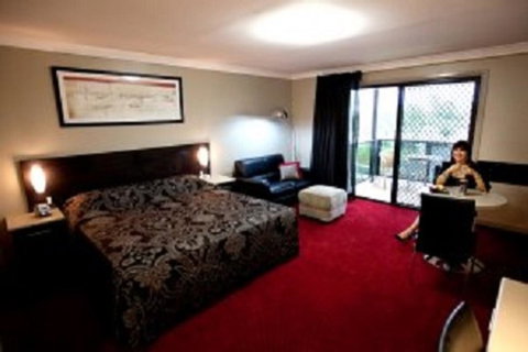 Cattlemans Country Motor Inn & Serviced Apartments - Lightning Ridge Tourism 17