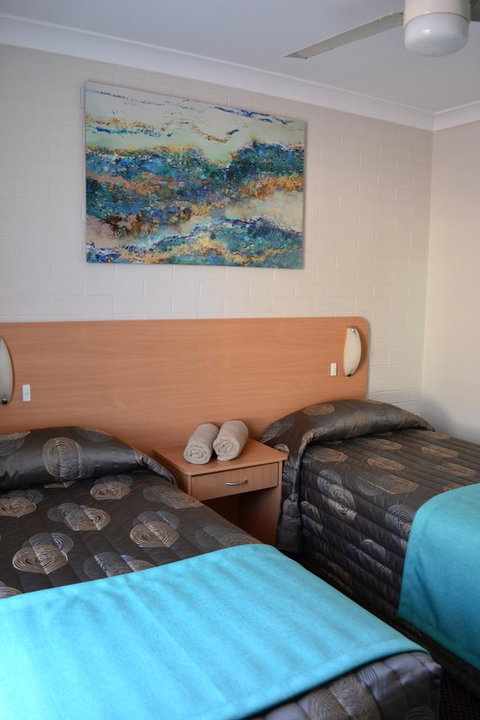Cattlemans Country Motor Inn & Serviced Apartments - Lightning Ridge Tourism 39