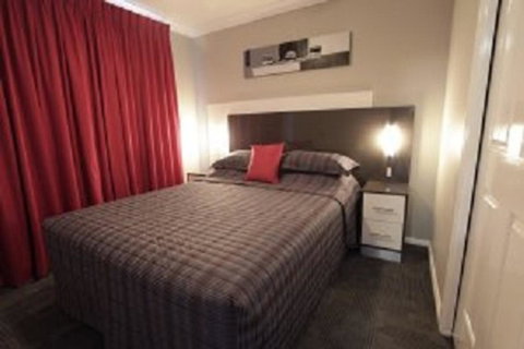 Cattlemans Country Motor Inn & Serviced Apartments - Lightning Ridge Tourism 12