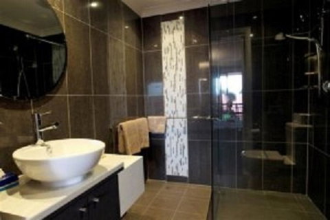 Cattlemans Country Motor Inn & Serviced Apartments - Lightning Ridge Tourism 18