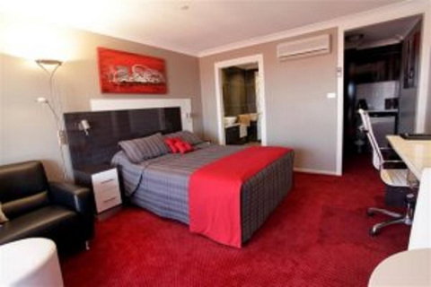 Cattlemans Country Motor Inn & Serviced Apartments - Lightning Ridge Tourism 11