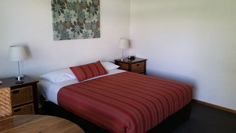 Coonawarra Motor Lodge - Lightning Ridge Tourism 17