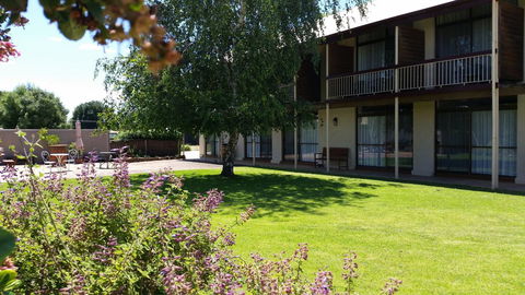 Coonawarra Motor Lodge - Lightning Ridge Tourism 20