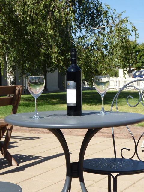 Coonawarra Motor Lodge - Lightning Ridge Tourism 4