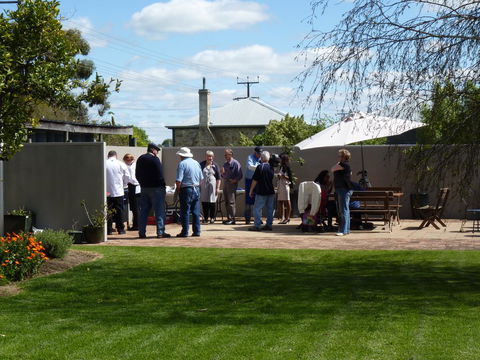 Coonawarra Motor Lodge - Lightning Ridge Tourism 1