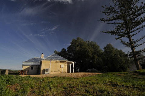 Peppermint Farm Cottage - Lightning Ridge Tourism 3