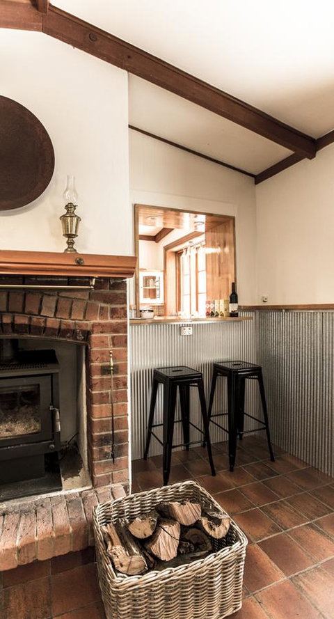 Grand Cru Estate Homestead - Lightning Ridge Tourism 5