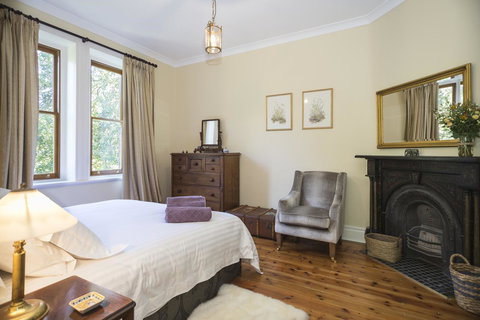 Grand Cru Estate Homestead - Lightning Ridge Tourism 17
