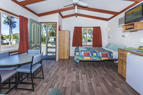 Echo Holiday Parks - Naracoorte - Lightning Ridge Tourism 43