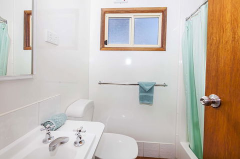Echo Holiday Parks - Naracoorte - Lightning Ridge Tourism 15