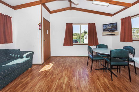 Echo Holiday Parks - Naracoorte - Lightning Ridge Tourism 14