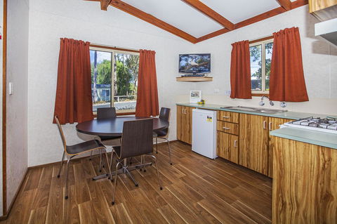 Echo Holiday Parks - Naracoorte - Lightning Ridge Tourism 37