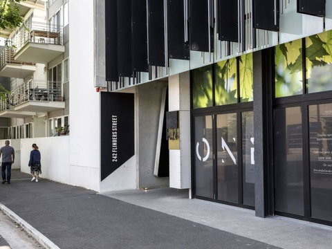 Modern 2 Bedroom+WIFI/Netflix/Parking+Great Views! - Lightning Ridge Tourism 33