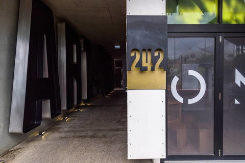 Modern 2 Bedroom+WIFI/Netflix/Parking+Great Views! - Lightning Ridge Tourism 8