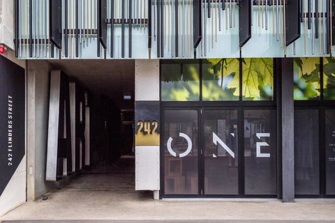 Modern 2 Bedroom+WIFI/Netflix/Parking+Great Views! - Lightning Ridge Tourism 4