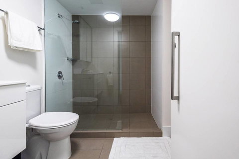 Modern 2 Bedroom+WIFI/Netflix/Parking+Great Views! - Lightning Ridge Tourism 26