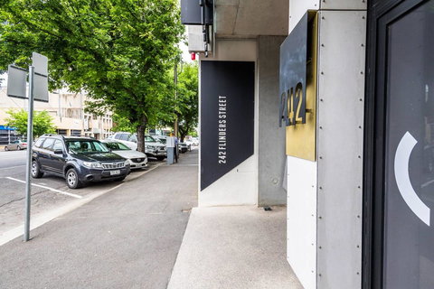 Modern 2 Bedroom+WIFI/Netflix/Parking+Great Views! - Lightning Ridge Tourism 21